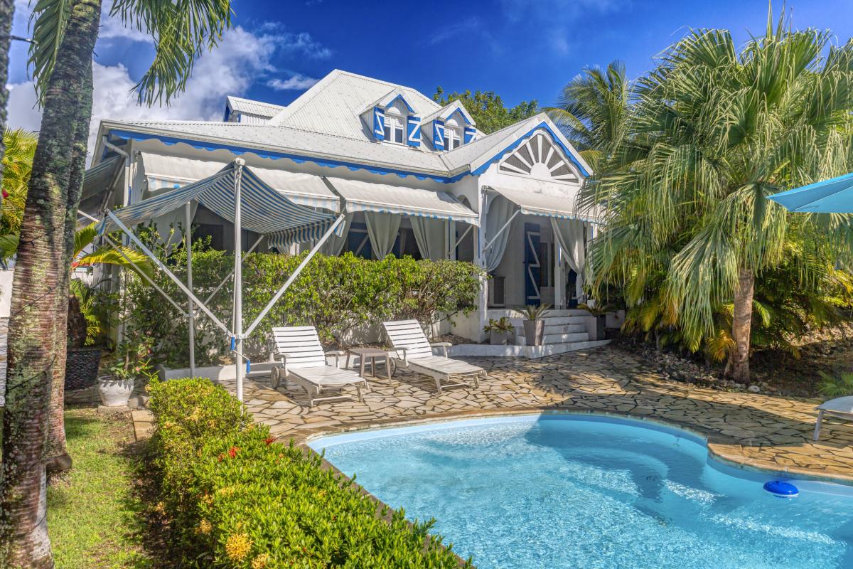 2.Location villa piscine Sainte Anne Gudaeloupe_Piscine